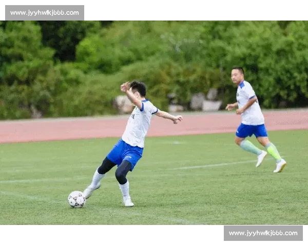 最新足球赛事APP下载推荐助你实时掌握精彩比赛动态 最新足球赛事APP下载推荐助你实时掌握精彩比赛动态